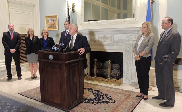 Senate President Pro Tem Mike Schulz discusses revenue agreement.